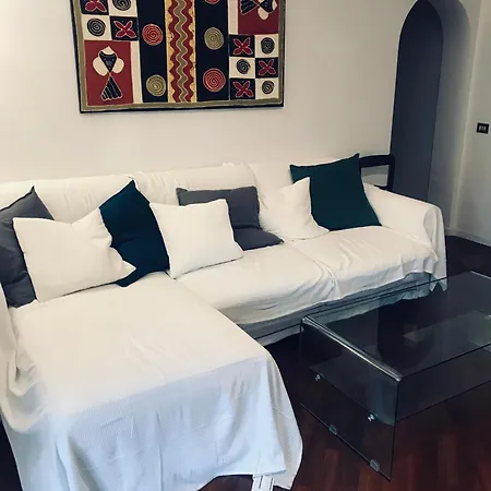 Paola House Apartment