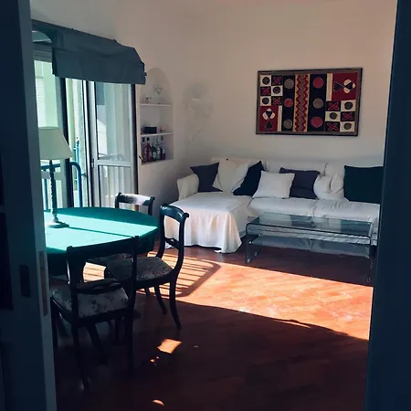 Paola House Apartment